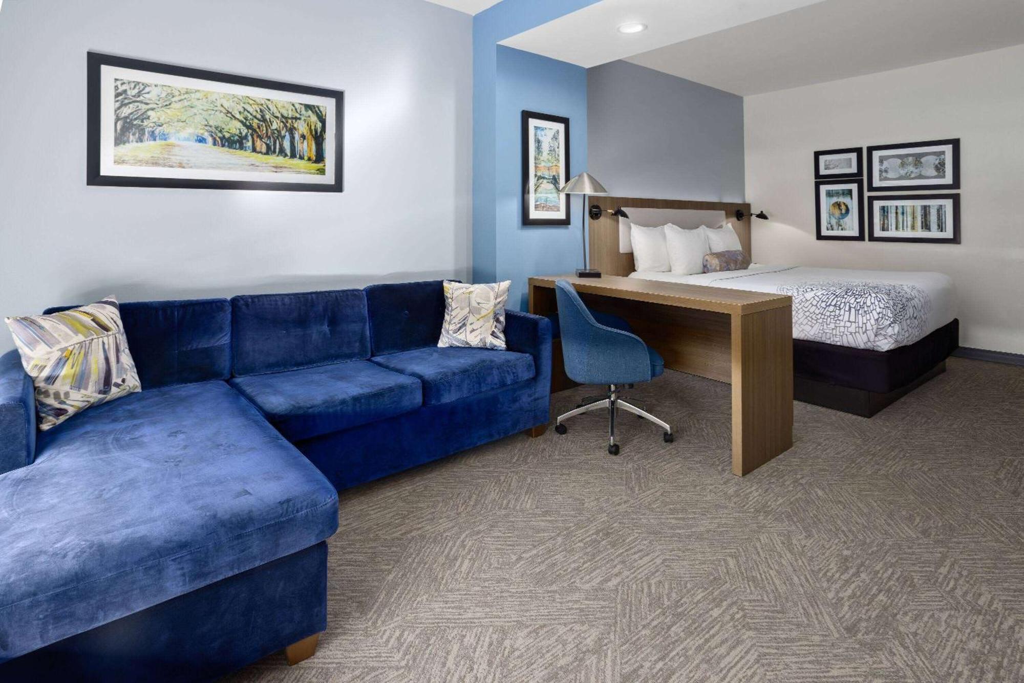 La Quinta Inn & Suites By Wyndham لوكوست غروف المظهر الخارجي الصورة