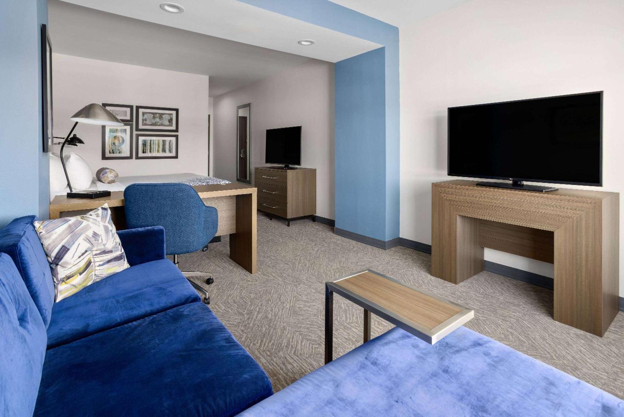 La Quinta Inn & Suites By Wyndham لوكوست غروف المظهر الخارجي الصورة