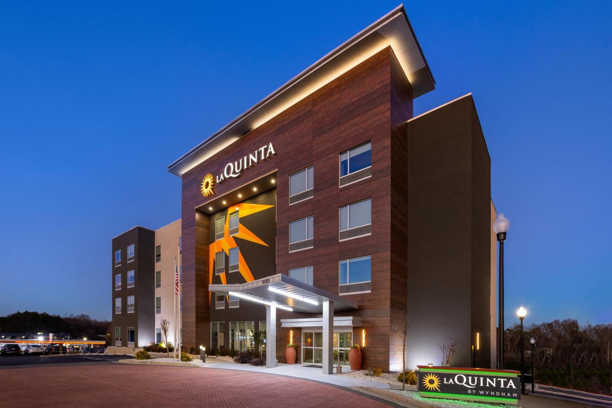 La Quinta Inn & Suites By Wyndham لوكوست غروف المظهر الخارجي الصورة