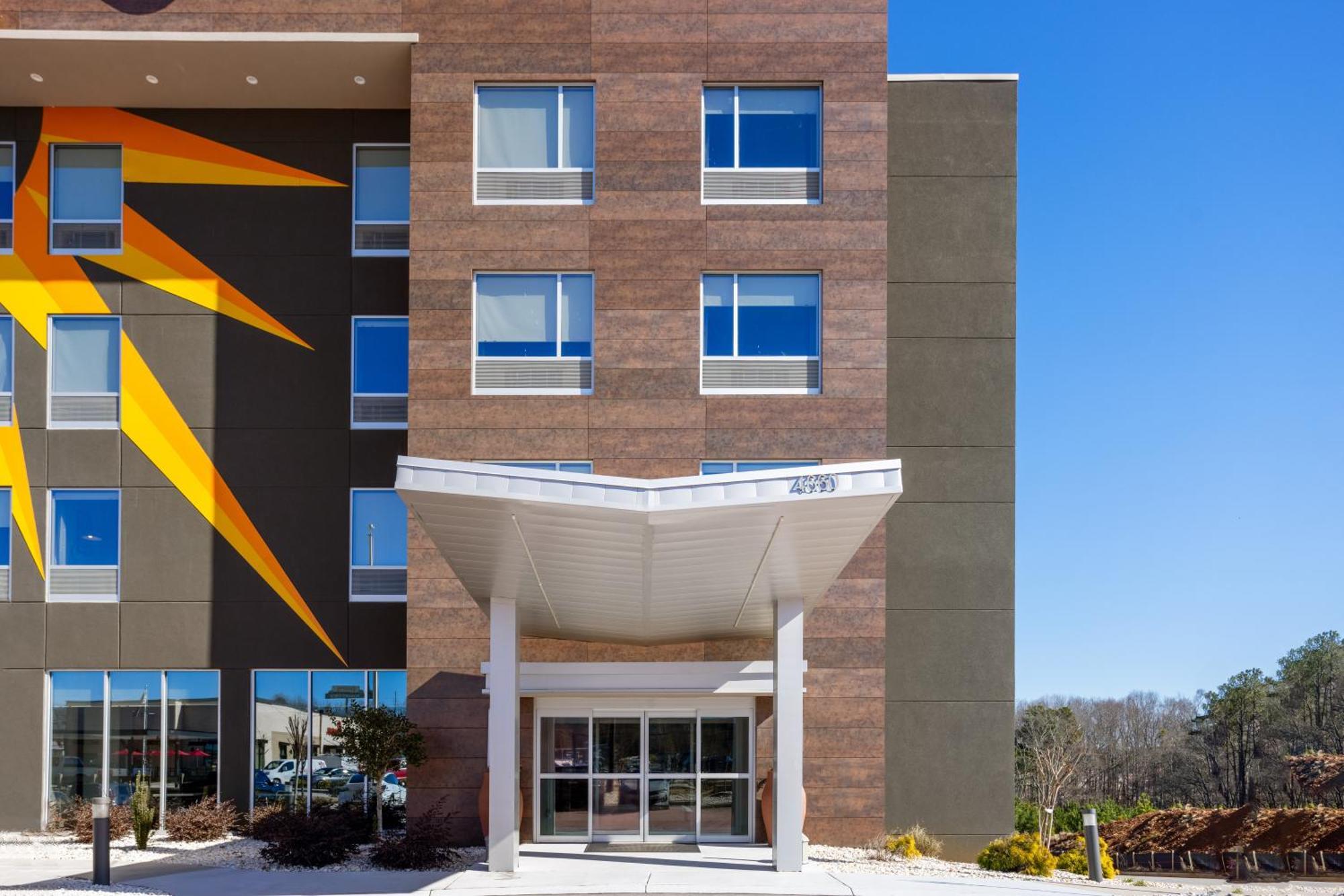 La Quinta Inn & Suites By Wyndham لوكوست غروف المظهر الخارجي الصورة