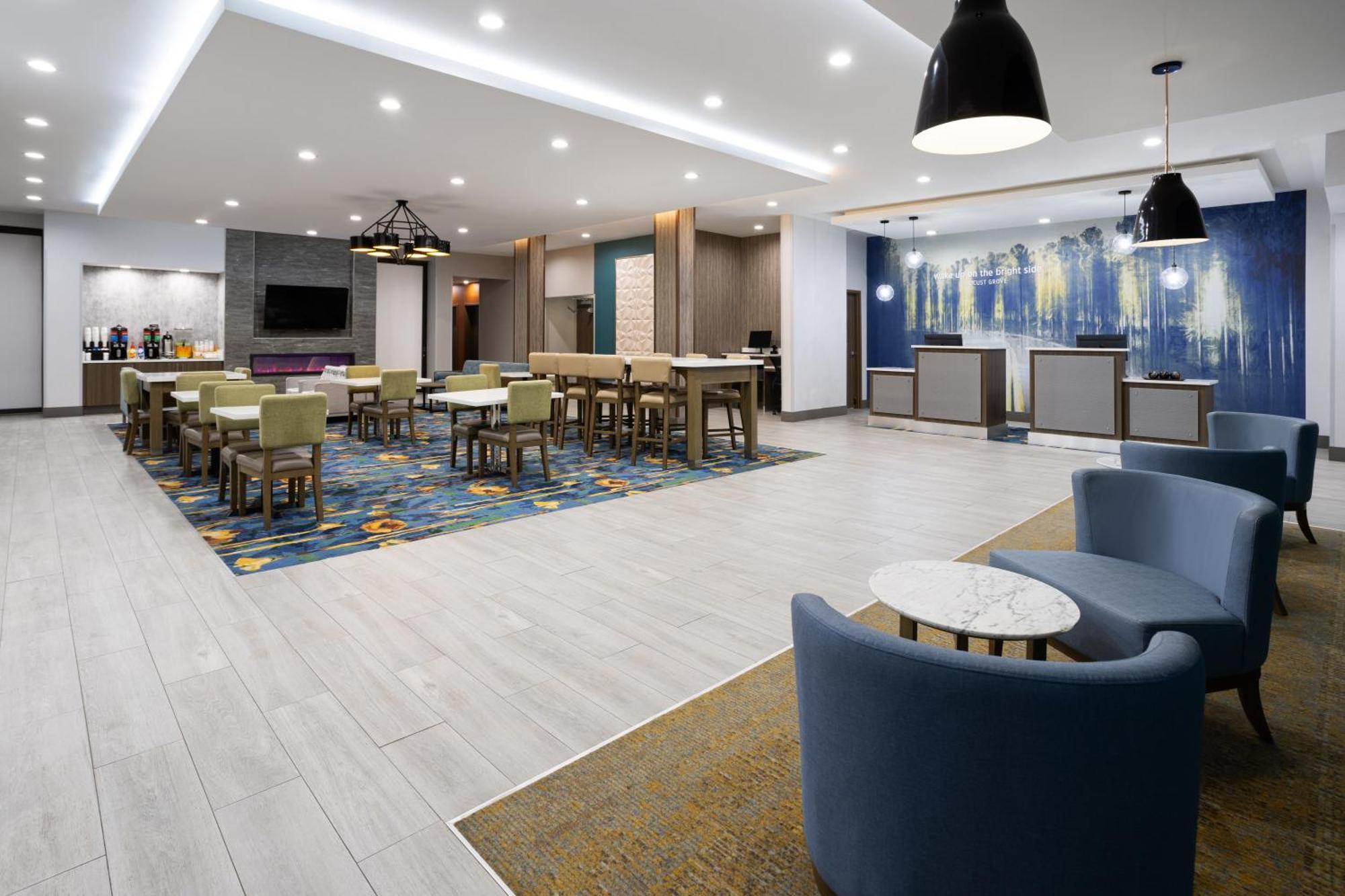 La Quinta Inn & Suites By Wyndham لوكوست غروف المظهر الخارجي الصورة