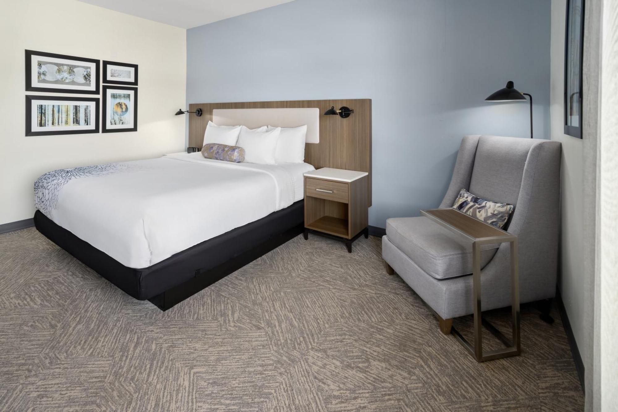 La Quinta Inn & Suites By Wyndham لوكوست غروف المظهر الخارجي الصورة